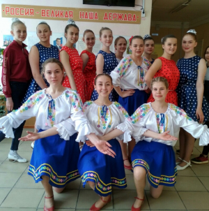 С юбилеем, учителя и ученики школы 2!